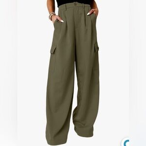 Dress Pants with Pockets Size 10. Olive Green.